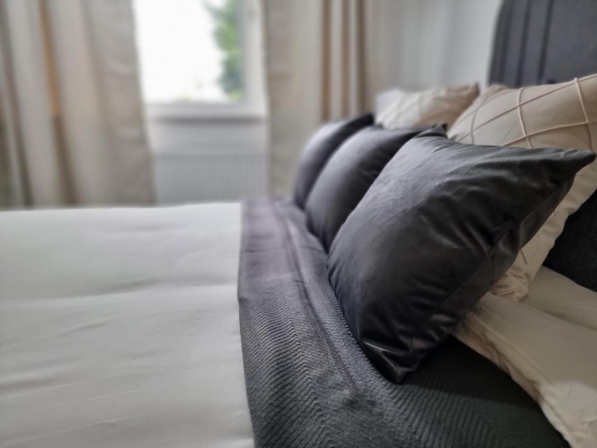 Virexxa Aylesbury Centre Apartment Luaran gambar